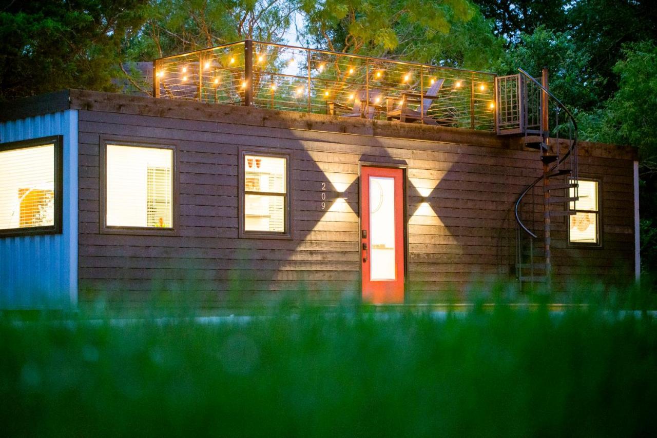 The Merlot House-Container Home 12 Min To Magnolia Bellmead エクステリア 写真
