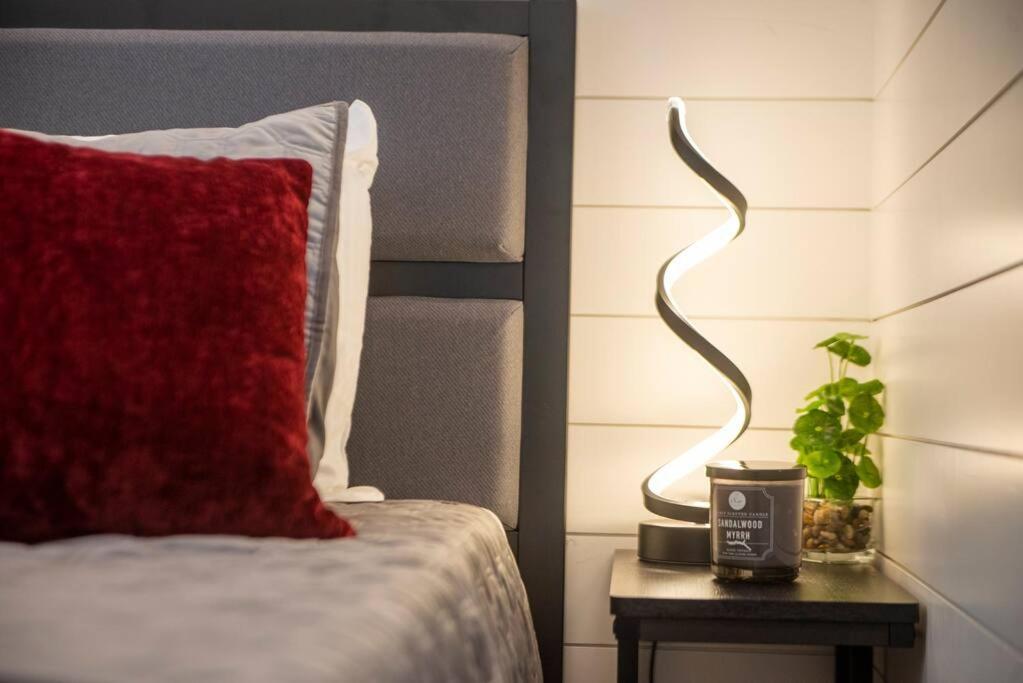 The Merlot House-Container Home 12 Min To Magnolia Bellmead エクステリア 写真