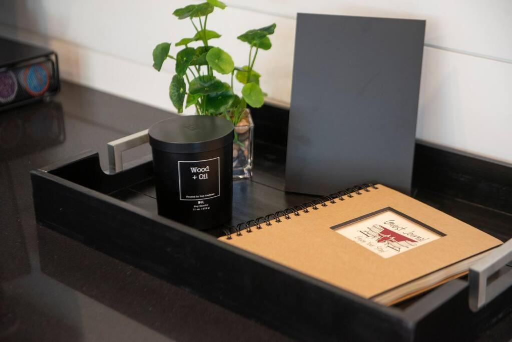 The Merlot House-Container Home 12 Min To Magnolia Bellmead エクステリア 写真
